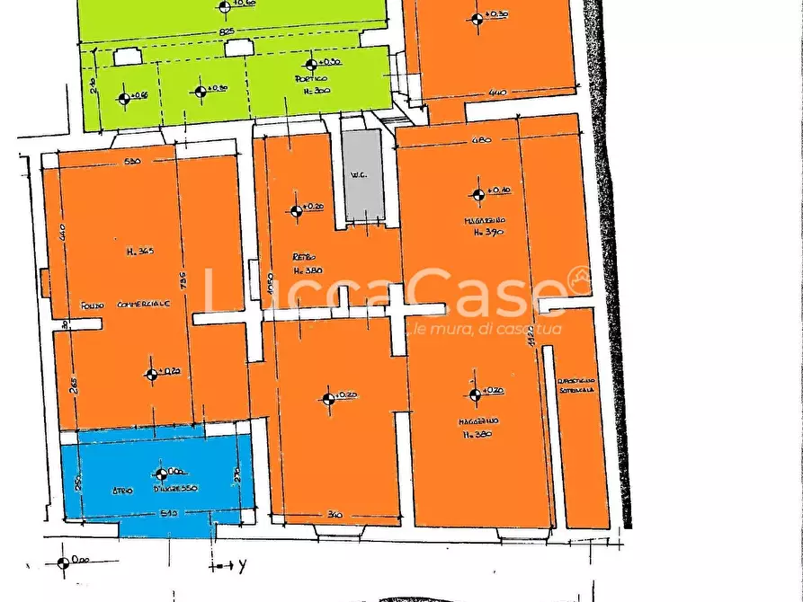 locale commerciale in affitto a Lucca in zona Centro Città