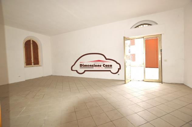 negozio in affitto a Lucca in zona zona Antraccoli