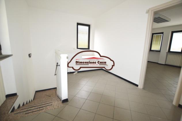 ufficio in affitto a Lucca in zona zona Antraccoli