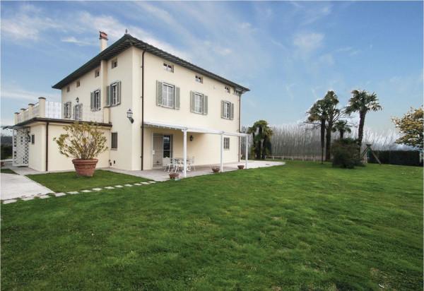 casa indipendente in affitto a Lucca in zona Vallebuia