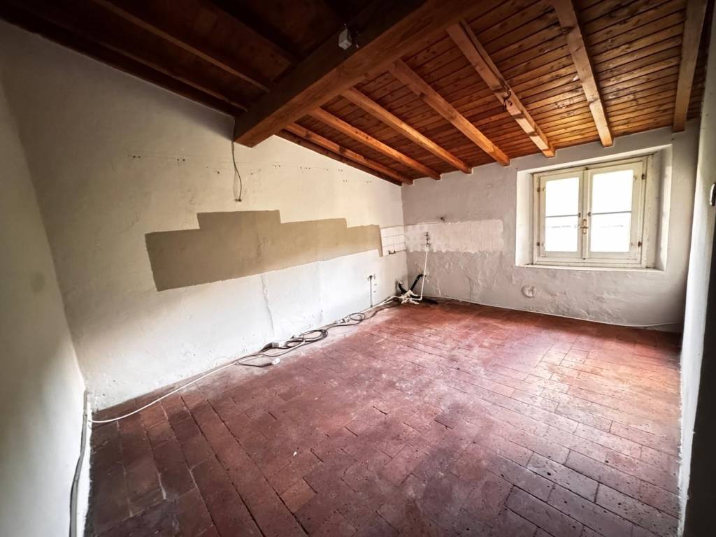 appartamento in affitto a Lucca in zona Monte San Quirico
