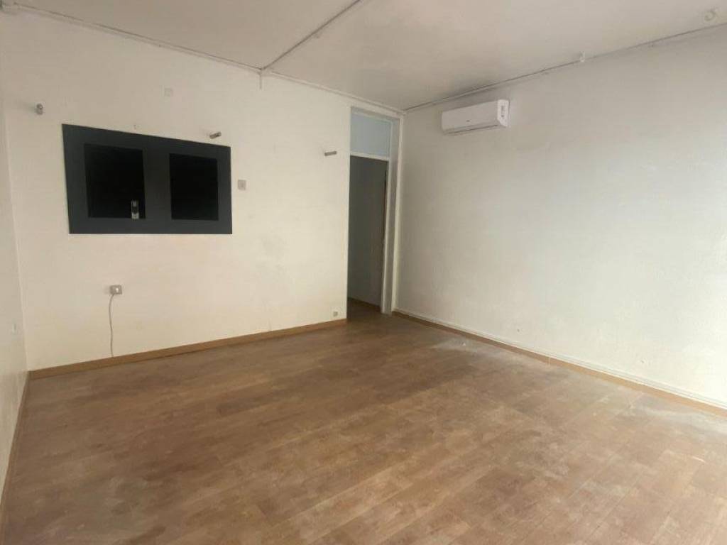 negozio in affitto a Lucca in zona Centro Città