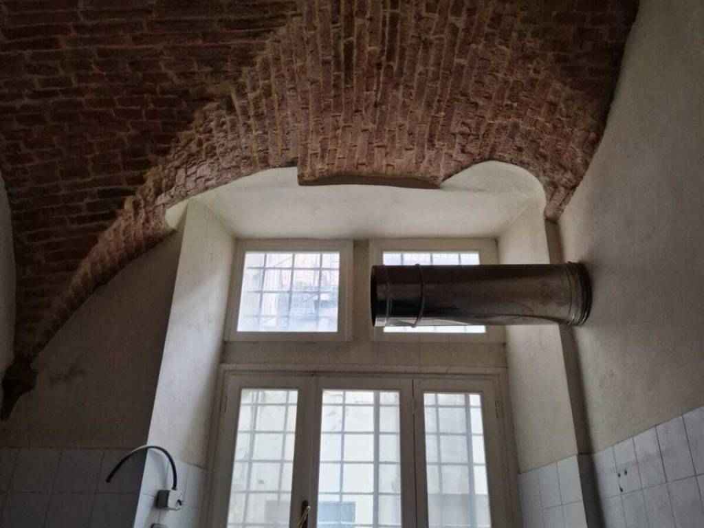 locale commerciale in affitto a Lucca in zona Centro Città