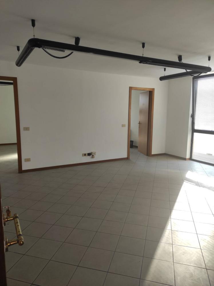 ufficio in affitto a Lucca in zona Centro Città