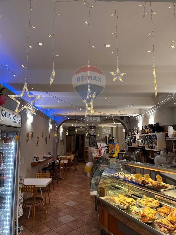 negozio in affitto a Lucca in zona Centro Città