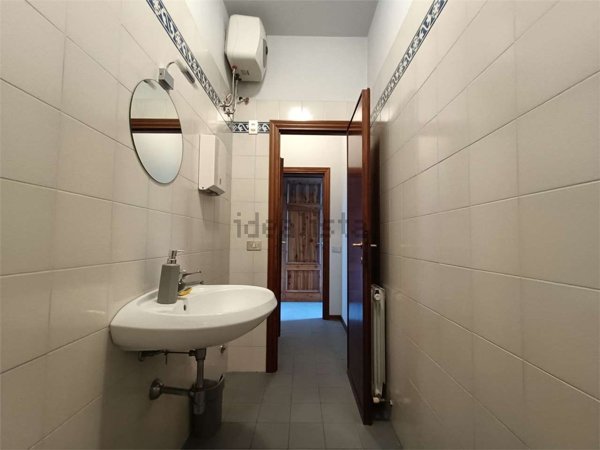 ufficio in affitto a Lucca in zona zona Arancio