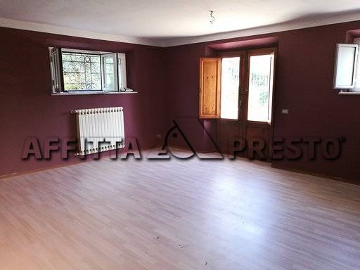 ufficio in affitto a Lucca in zona zona San Filippo