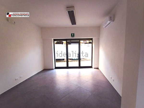 ufficio in affitto a Lucca in zona zona Arancio