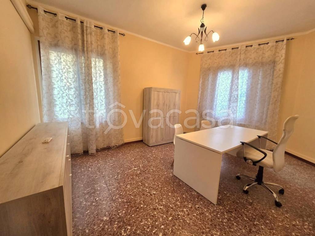 ufficio in affitto a Lucca in zona zona Arancio