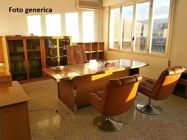 locale commerciale in affitto a Lucca in zona Centro Città