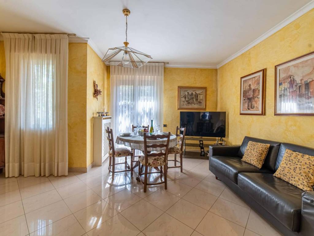 appartamento in affitto a Lucca in zona zona Sorbano