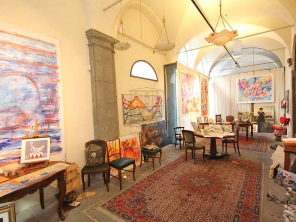 negozio in affitto a Lucca in zona Centro Città