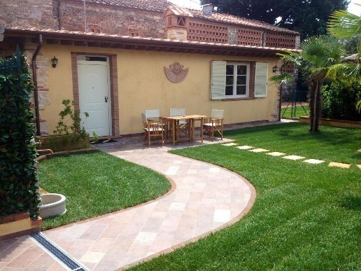 casa indipendente in affitto a Lucca in zona San Pietro a Vico