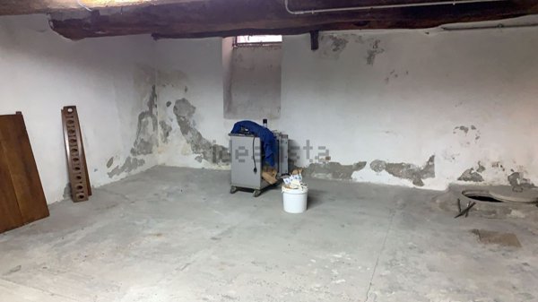 locale di sgombero in affitto a Lucca in zona Centro Città