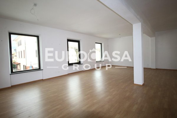 locale commerciale in affitto a Lucca in zona Sant'Anna