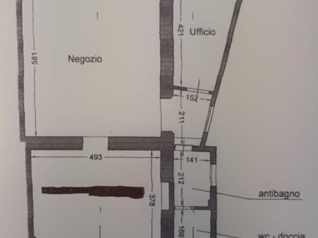 negozio in affitto a Lucca in zona Monte San Quirico