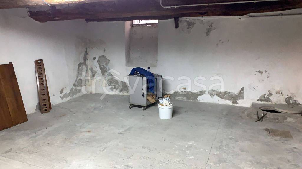 locale commerciale in affitto a Lucca in zona Torre