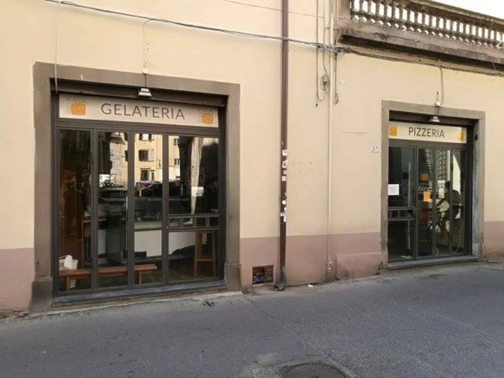 negozio in affitto a Lucca in zona Centro Città
