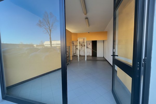 capannone in affitto a Lucca in zona Sant'Anna