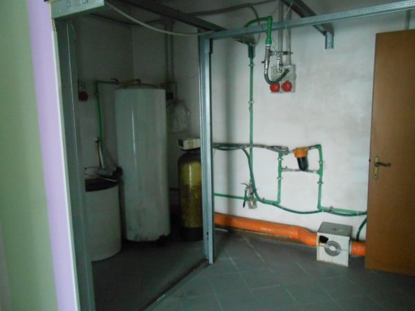 capannone in affitto a Lucca in zona Sant'Anna