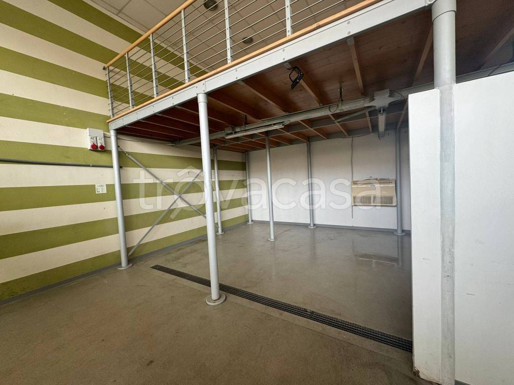 locale commerciale in affitto a Lucca in zona zona San Marco