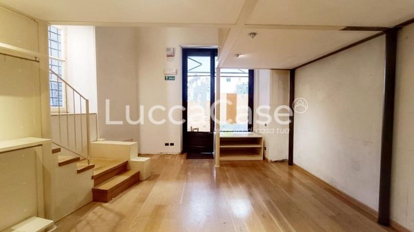 locale commerciale in affitto a Lucca in zona Centro Città