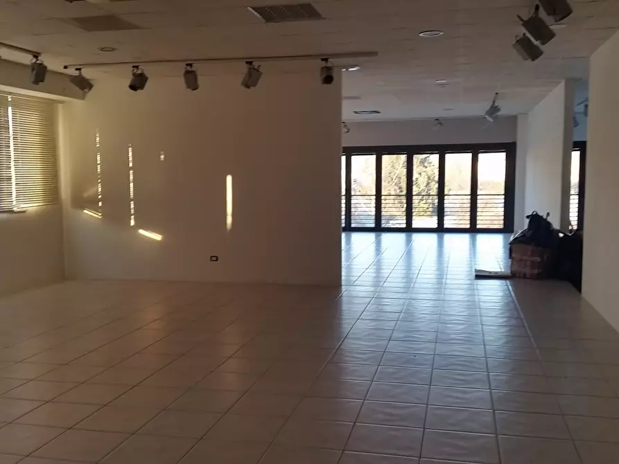 capannone in affitto a Lucca in zona Sant'Anna