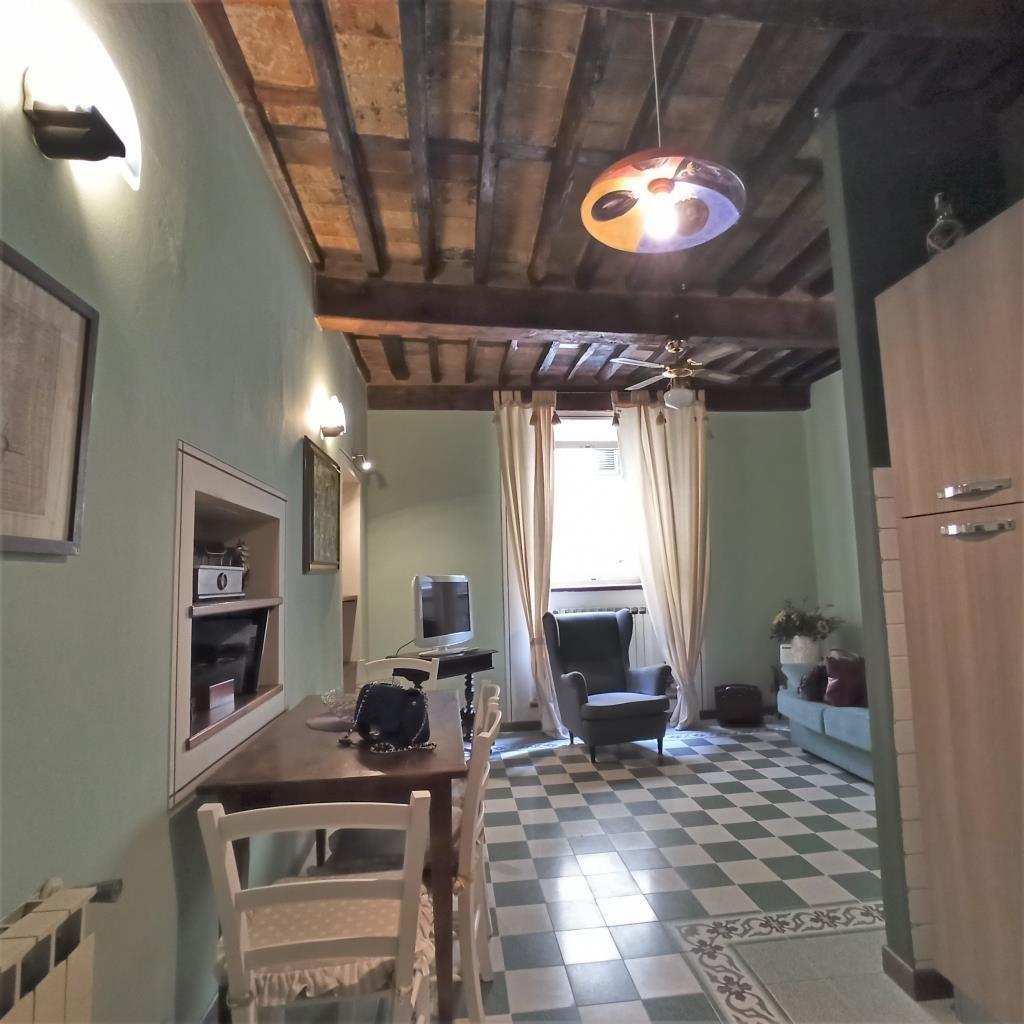 appartamento in affitto a Lucca in zona Centro Città