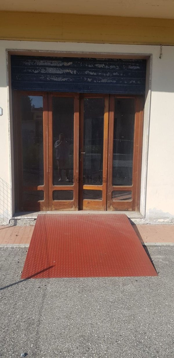 locale di sgombero in affitto a Lucca in zona Zona San Concordio