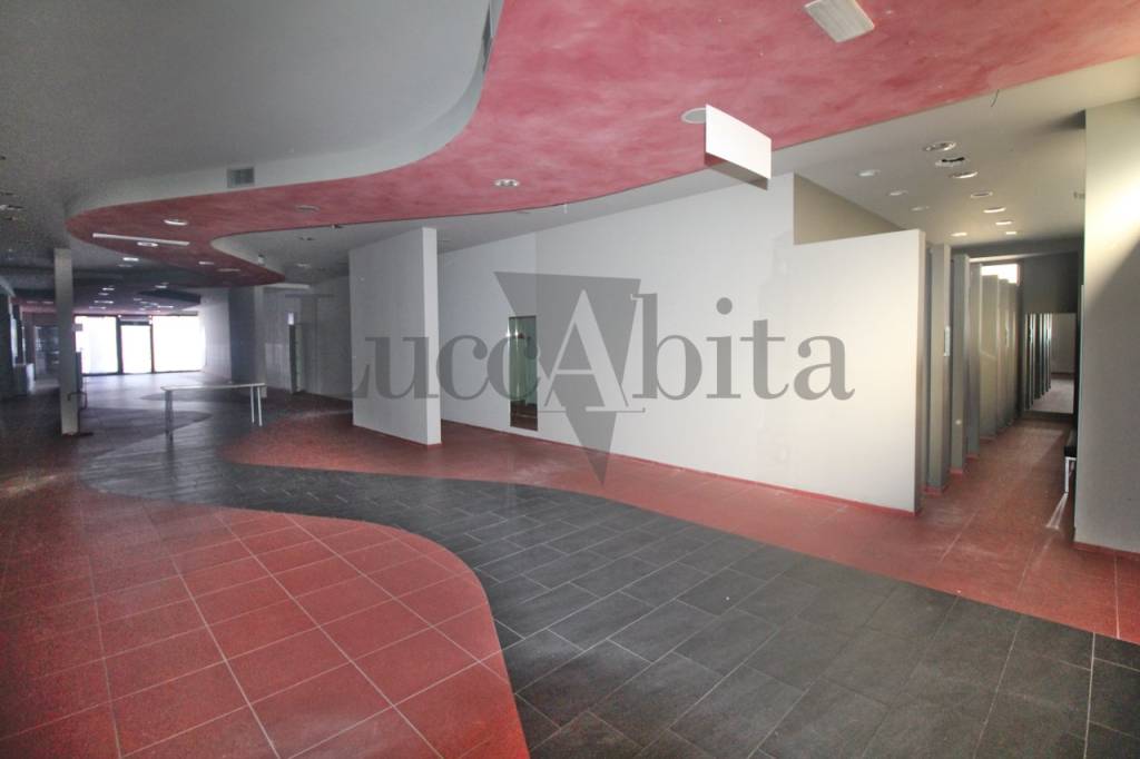 negozio in affitto a Lucca in zona zona San Vito