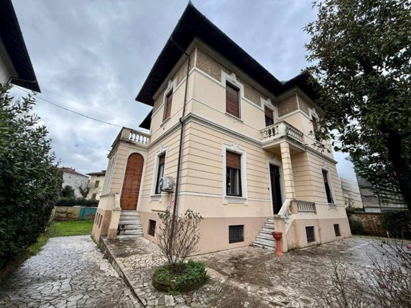 casa indipendente in affitto a Lucca in zona Centro Città