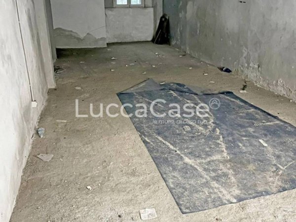 locale di sgombero in affitto a Lucca in zona Centro Città