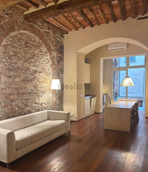 appartamento in affitto a Lucca in zona Centro Città