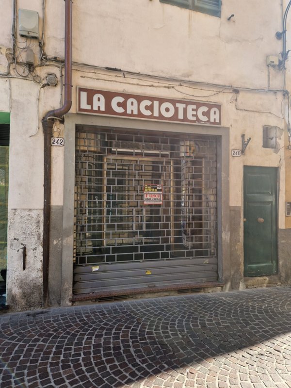 locale di sgombero in affitto a Lucca in zona Centro Città