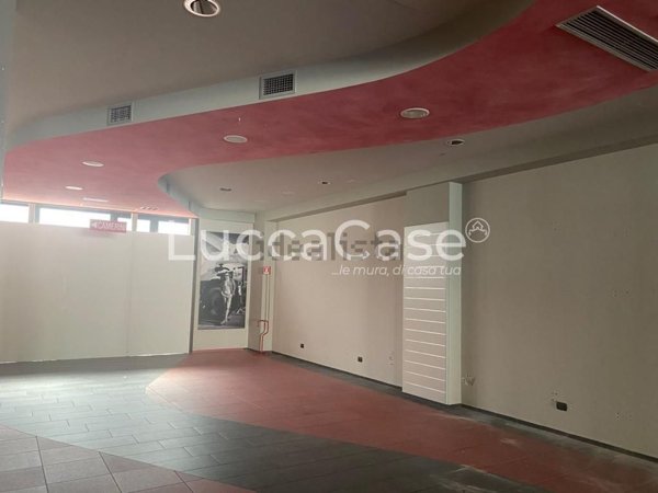 negozio in affitto a Lucca in zona zona San Vito