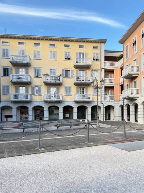 negozio in affitto a Lucca in zona Sant'Anna