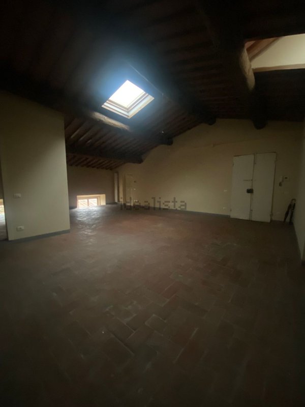 appartamento in affitto a Lucca in zona Centro Città