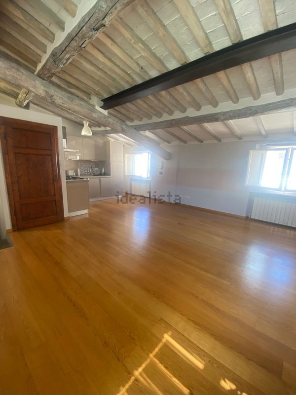 appartamento in affitto a Lucca in zona Centro Città