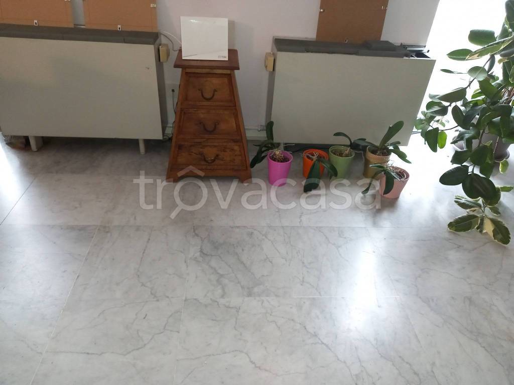 ufficio in affitto a Lucca in zona zona San Marco