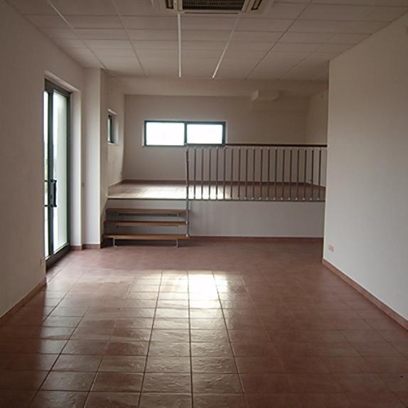 capannone in affitto a Lucca in zona Centro Città