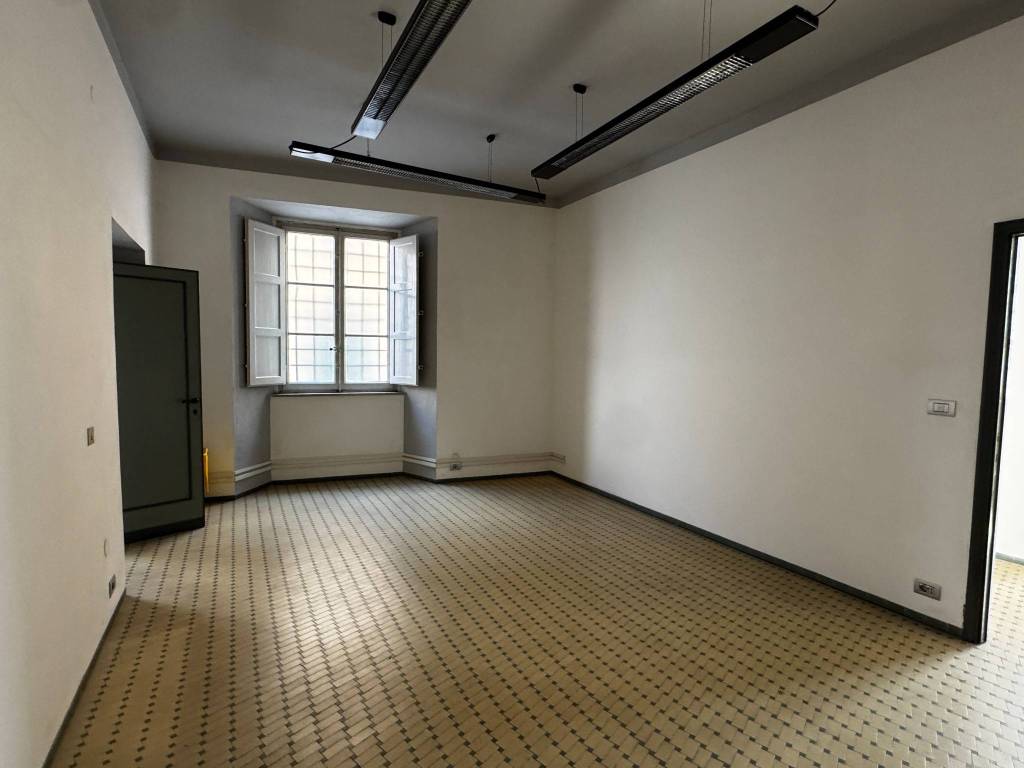 ufficio in affitto a Lucca in zona Centro Città