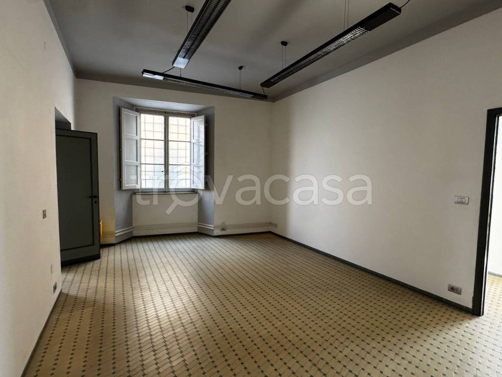 ufficio in affitto a Lucca in zona Torre