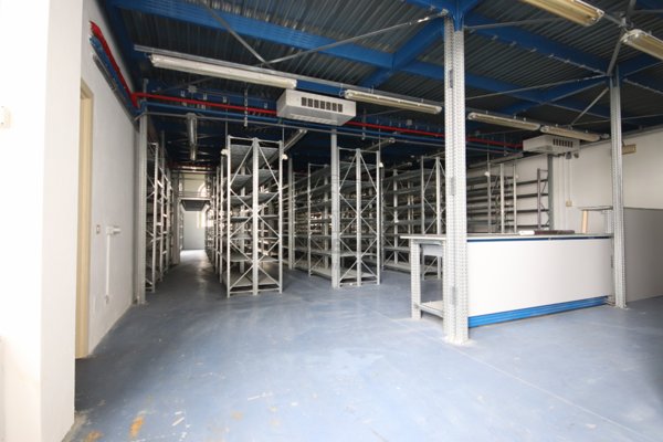 locale commerciale in affitto a Lucca in zona Centro Città