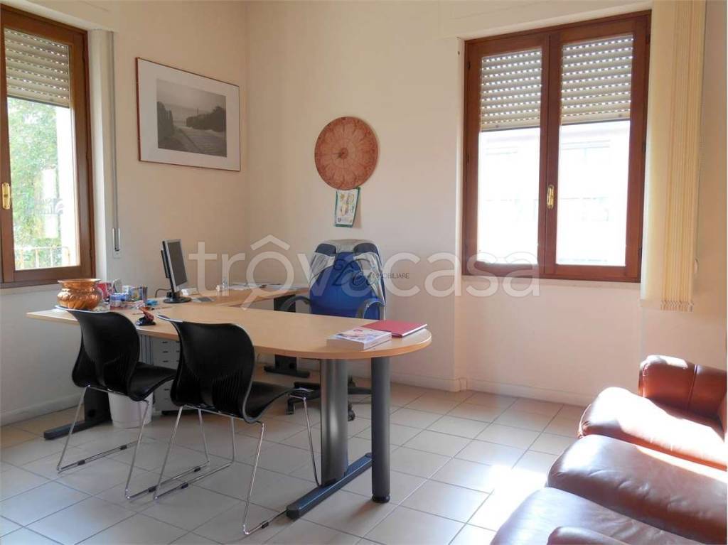ufficio in affitto a Lucca in zona zona San Marco