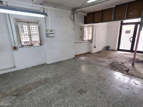 locale commerciale in affitto a Lucca in zona Centro Città