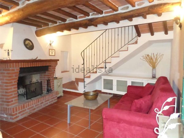 casa indipendente in affitto a Lucca in zona San Lorenzo a Vaccoli