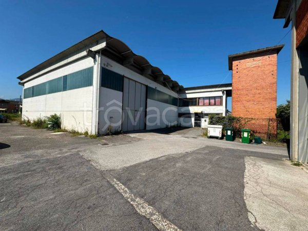 locale commerciale in affitto a Lucca in zona zona Mugnano