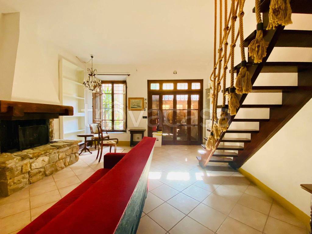 casa indipendente in affitto a Lucca in zona San Lorenzo a Vaccoli