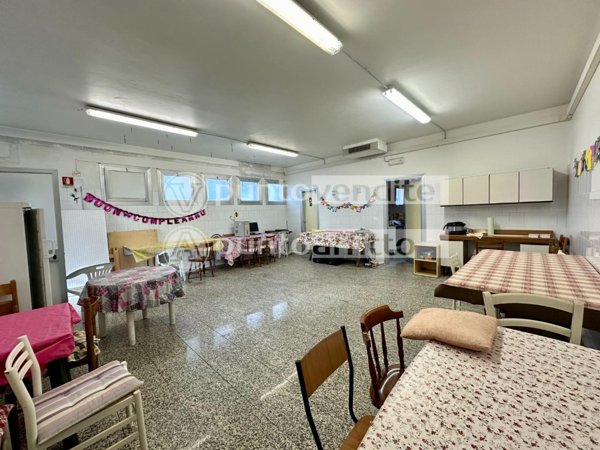 locale commerciale in affitto a Lucca