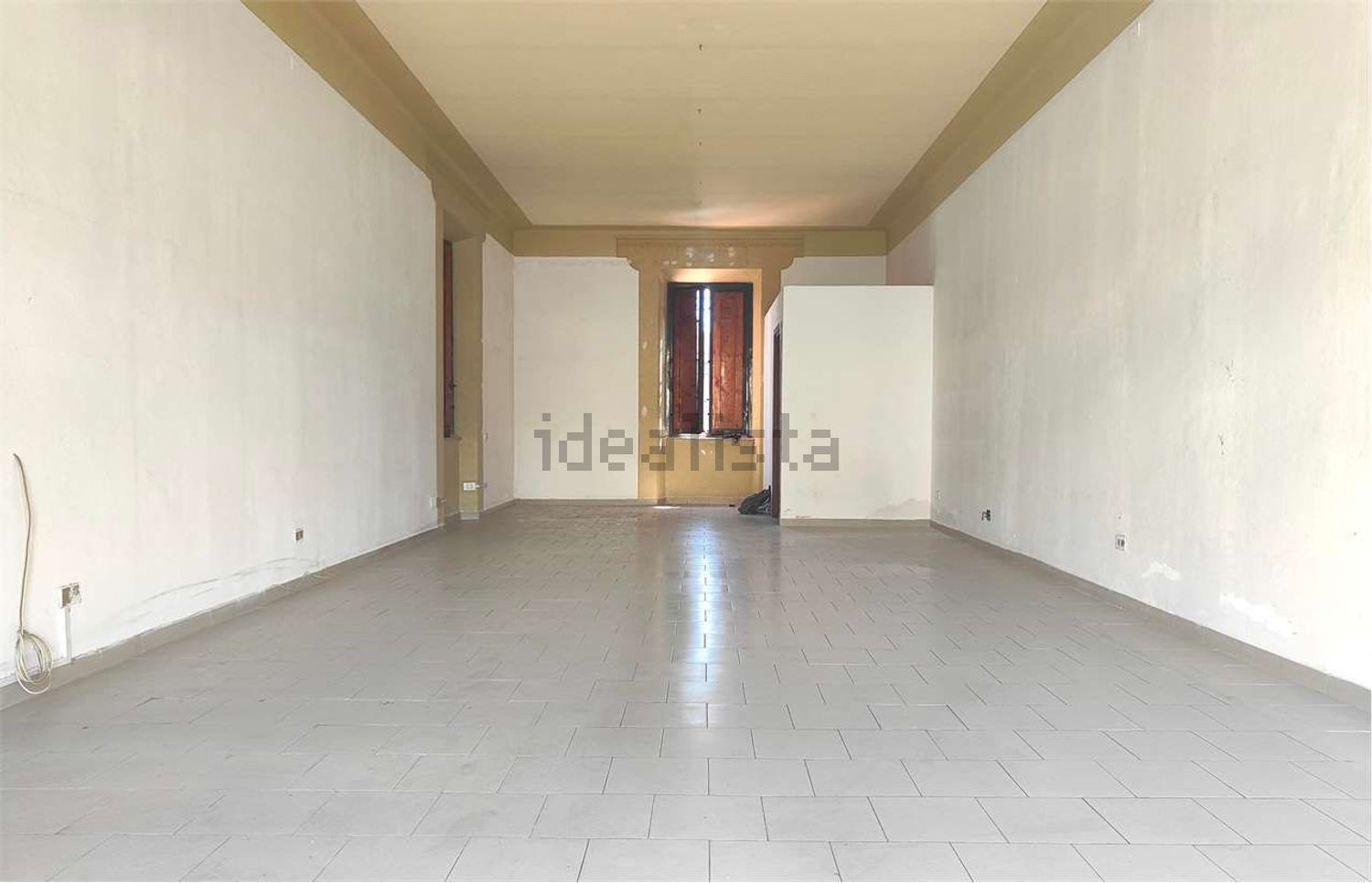 locale commerciale in affitto a Lucca in zona Sant'Anna